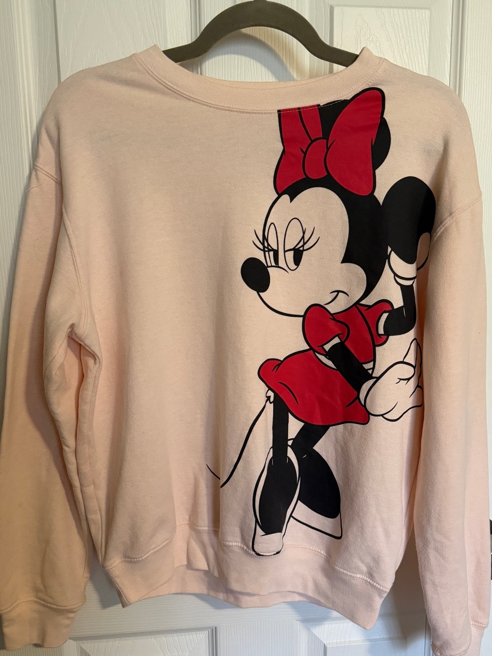 Disney Minnie Mouse Pink Graphic Sweatshirt Small Cozy Pullover Sweater Cute